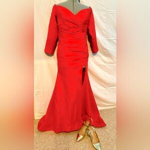 HEBEOS evening gown, 8/10, NWT